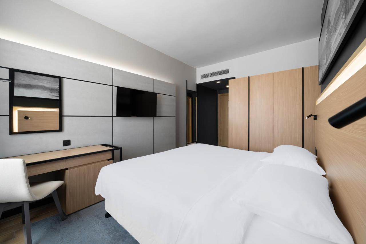 Park Inn By Radisson Makkah Thakher Alsharqi Mecca Exterior photo